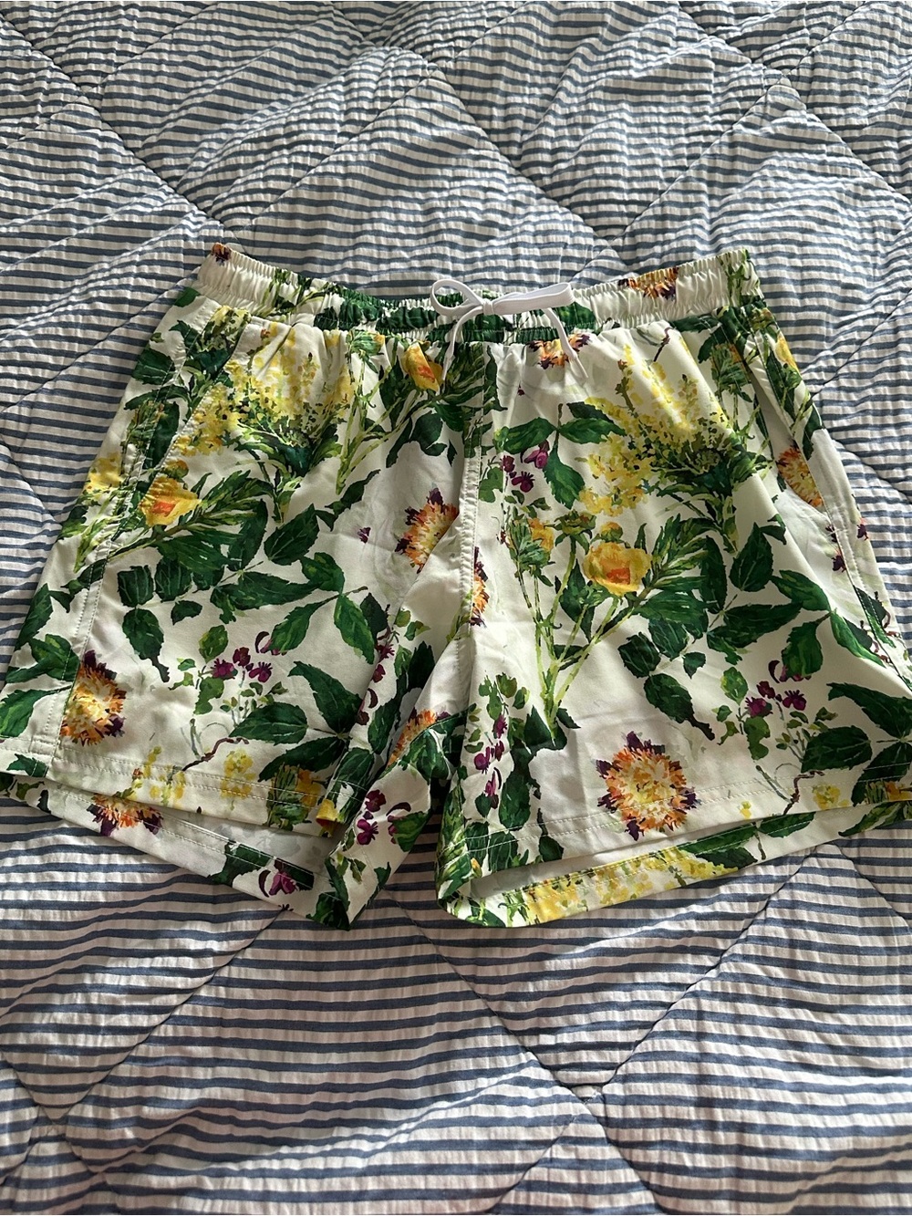 Kortni Jeane Men's Large Retro Shorties
Whimsical Floral